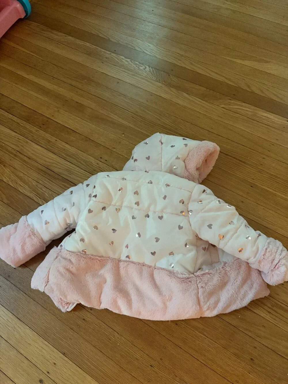 Betsy Johnson hooded puffer jacket 24m